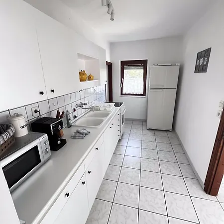 Chill * באלאטונפורד